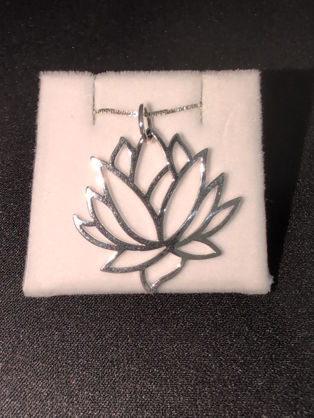 20 " Sterling Silver Lotus Pendant Necklace